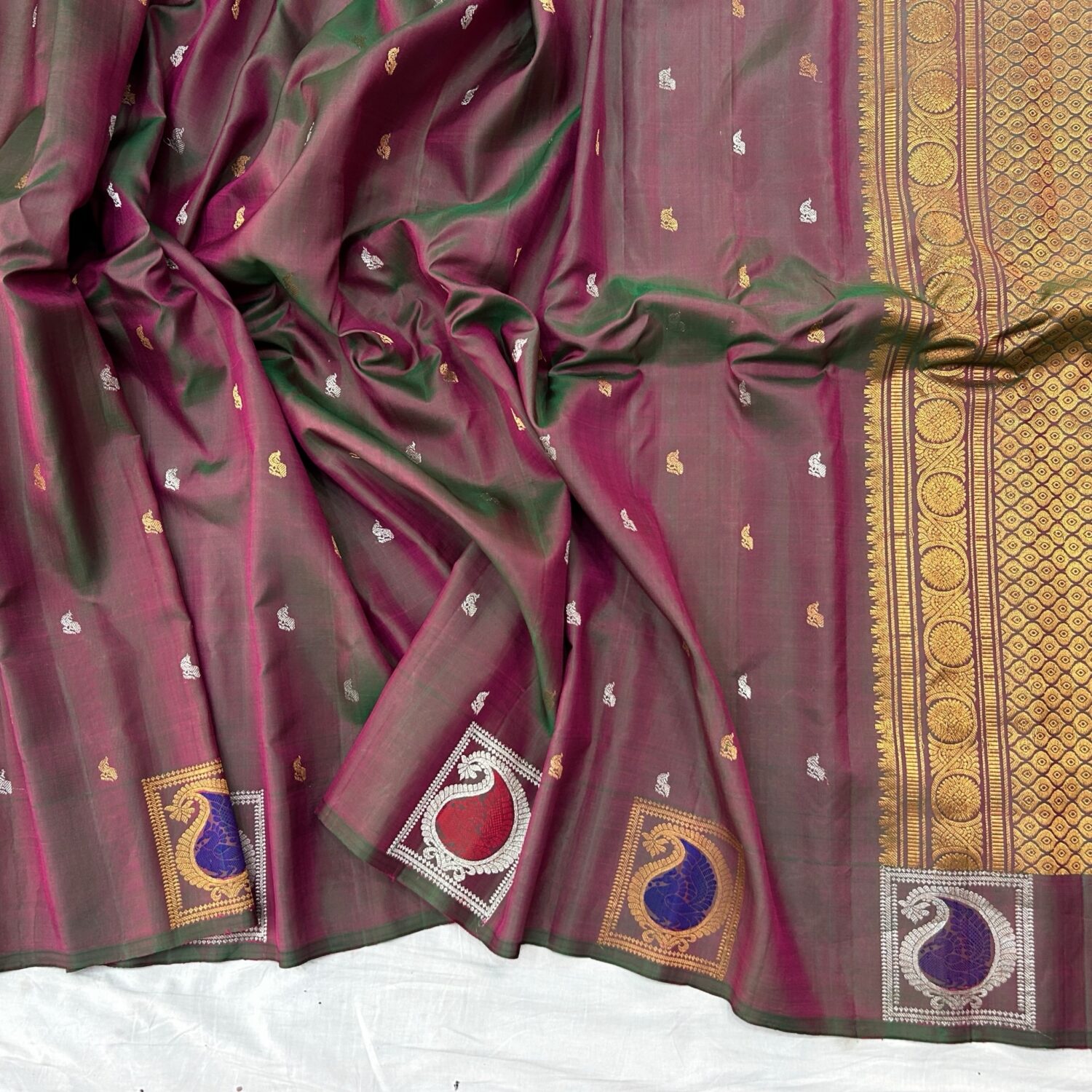 Dual shade meena gadwal saree