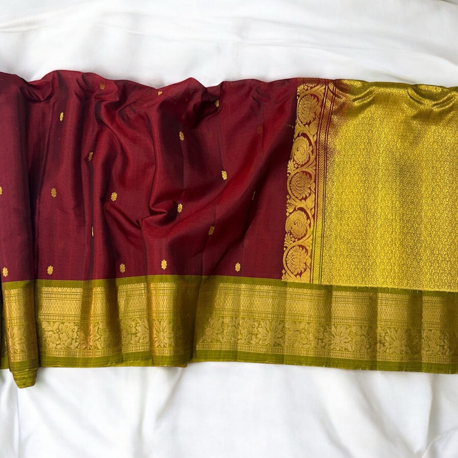 Maroon sico gadwal
