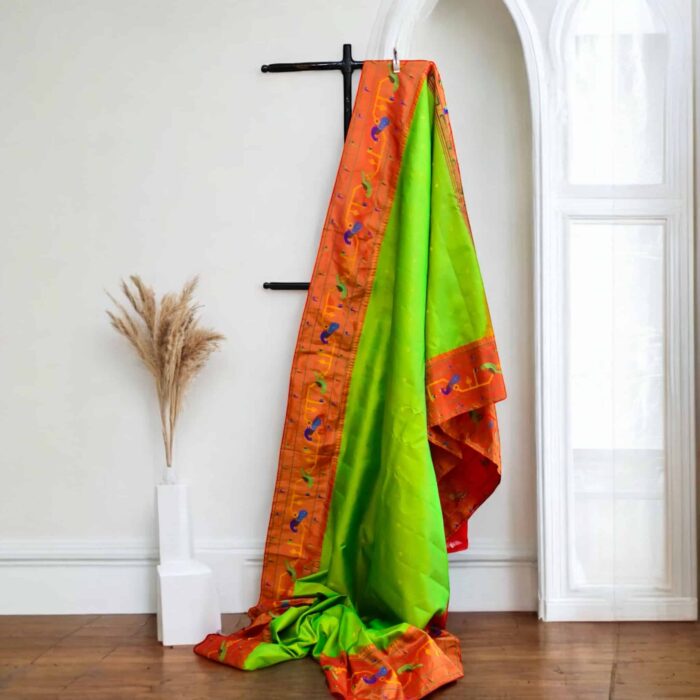 Parrot green Python border