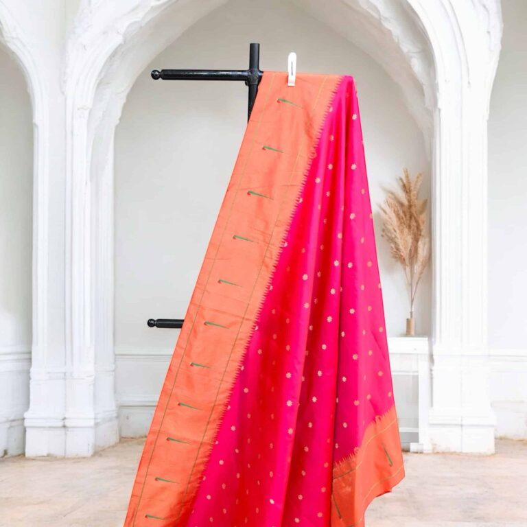 Pink phyton  border gadwal silk - view 2