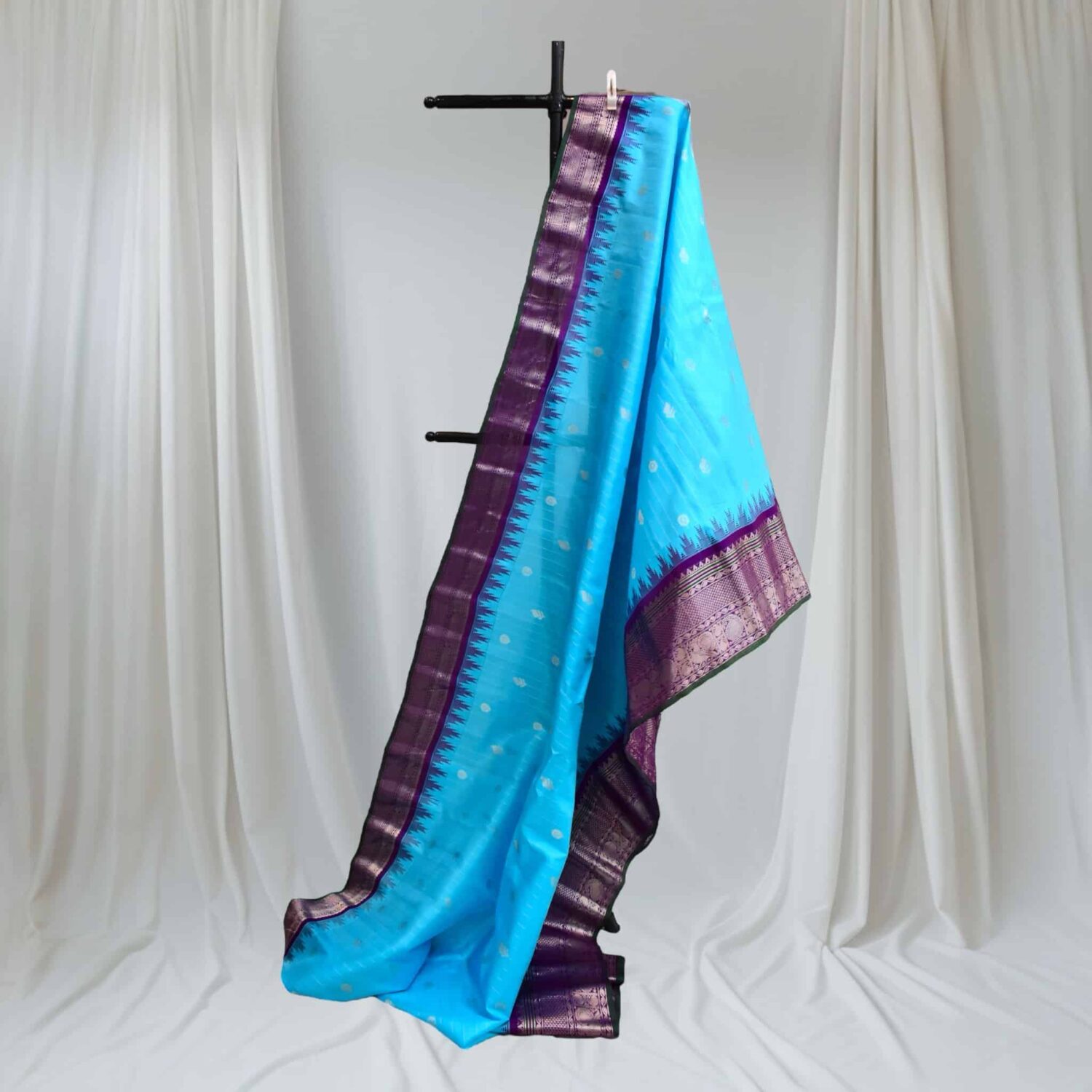 Silver sky blue pure gadwal