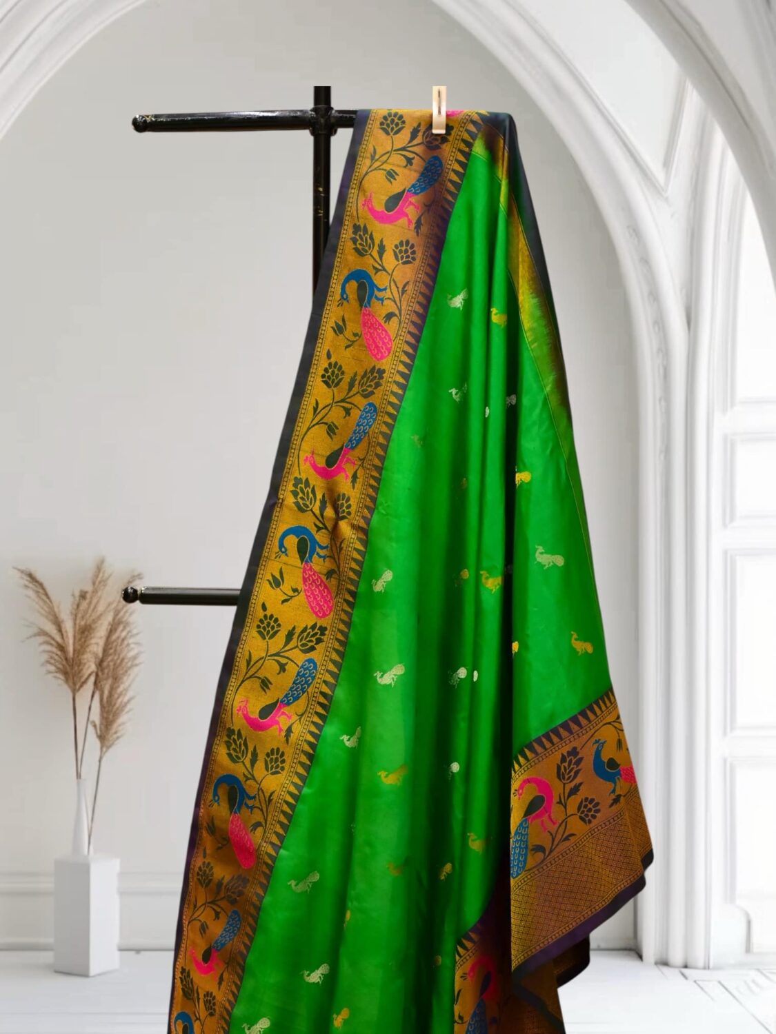 Emerald Elegance green Gadwal Saree