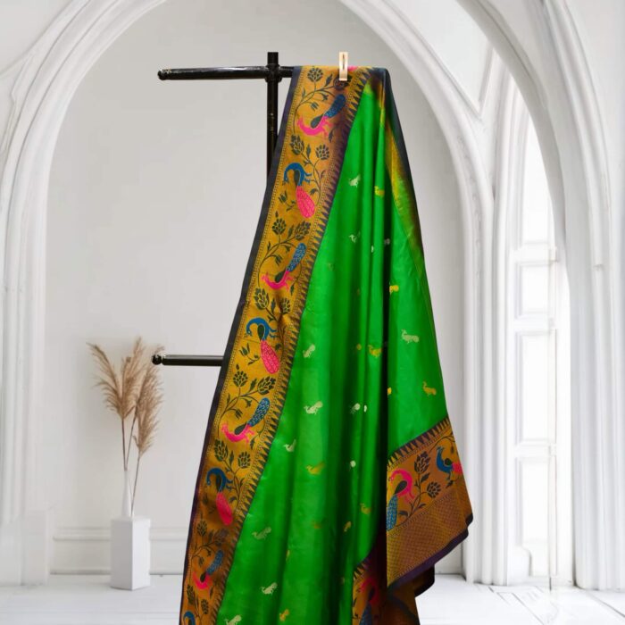 Emerald Elegance green Gadwal Saree