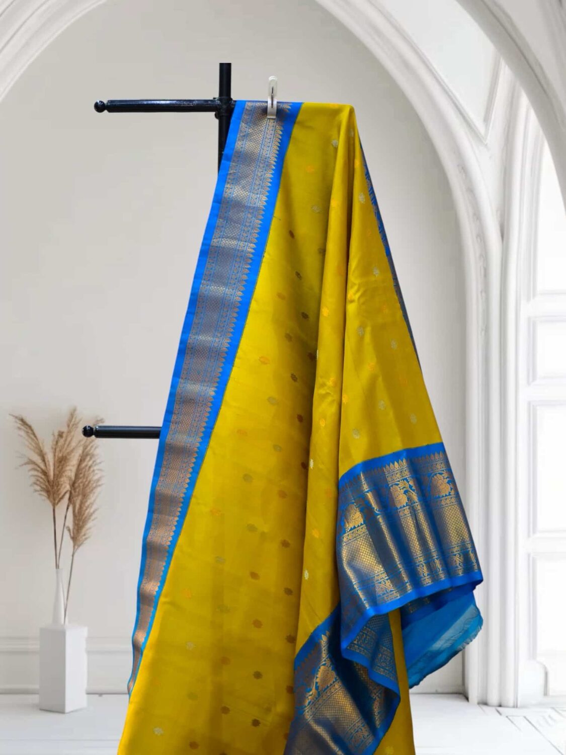 Mehndi Gold Kuttu Kanchi Gadwal Saree