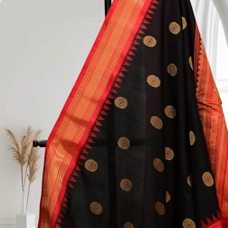 Black Handloom Pure Silk Saree - view 3