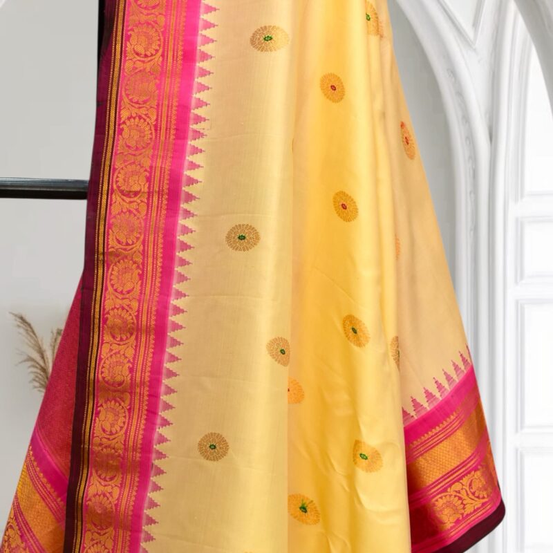 Cream Handloom Pure Silk Saree - view 3