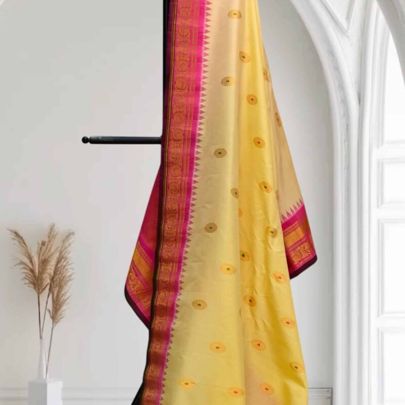 Cream Handloom Pure Silk Saree - view 4