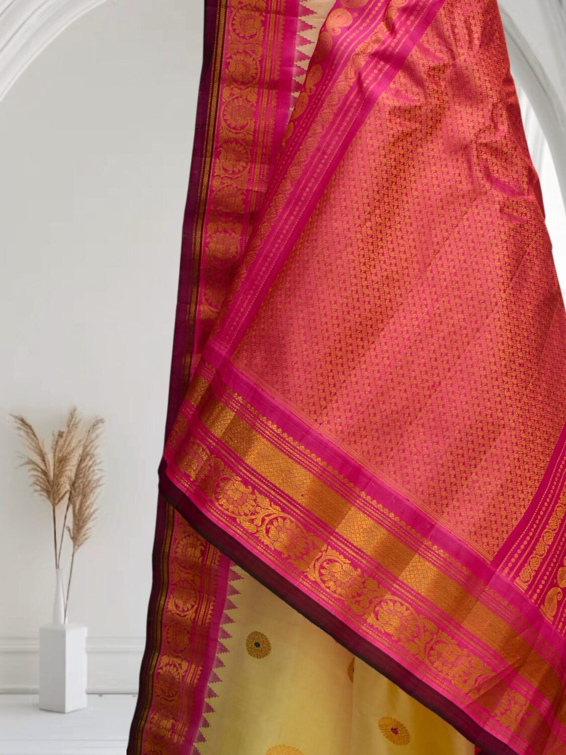Cream Handloom Pure Silk Saree