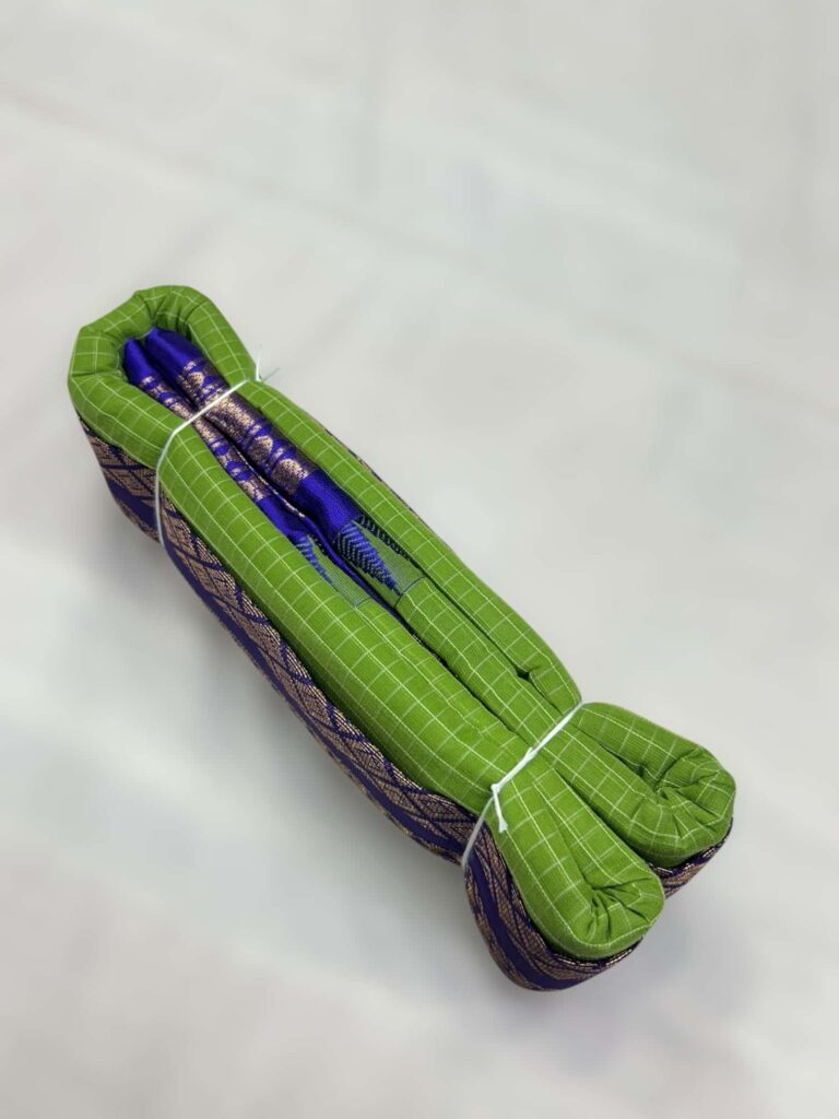 Parrot Green Pure Cotton Gadwal Saree