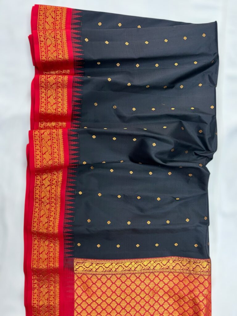 Black&redish Pure Silk Gadwal Saree