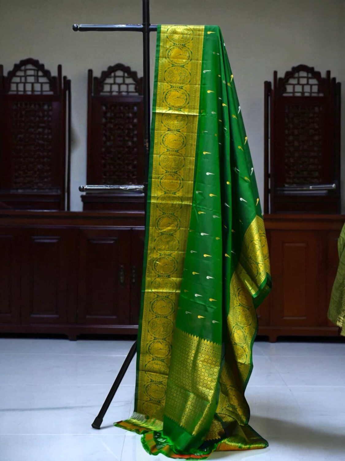 Green Duppta gadwal