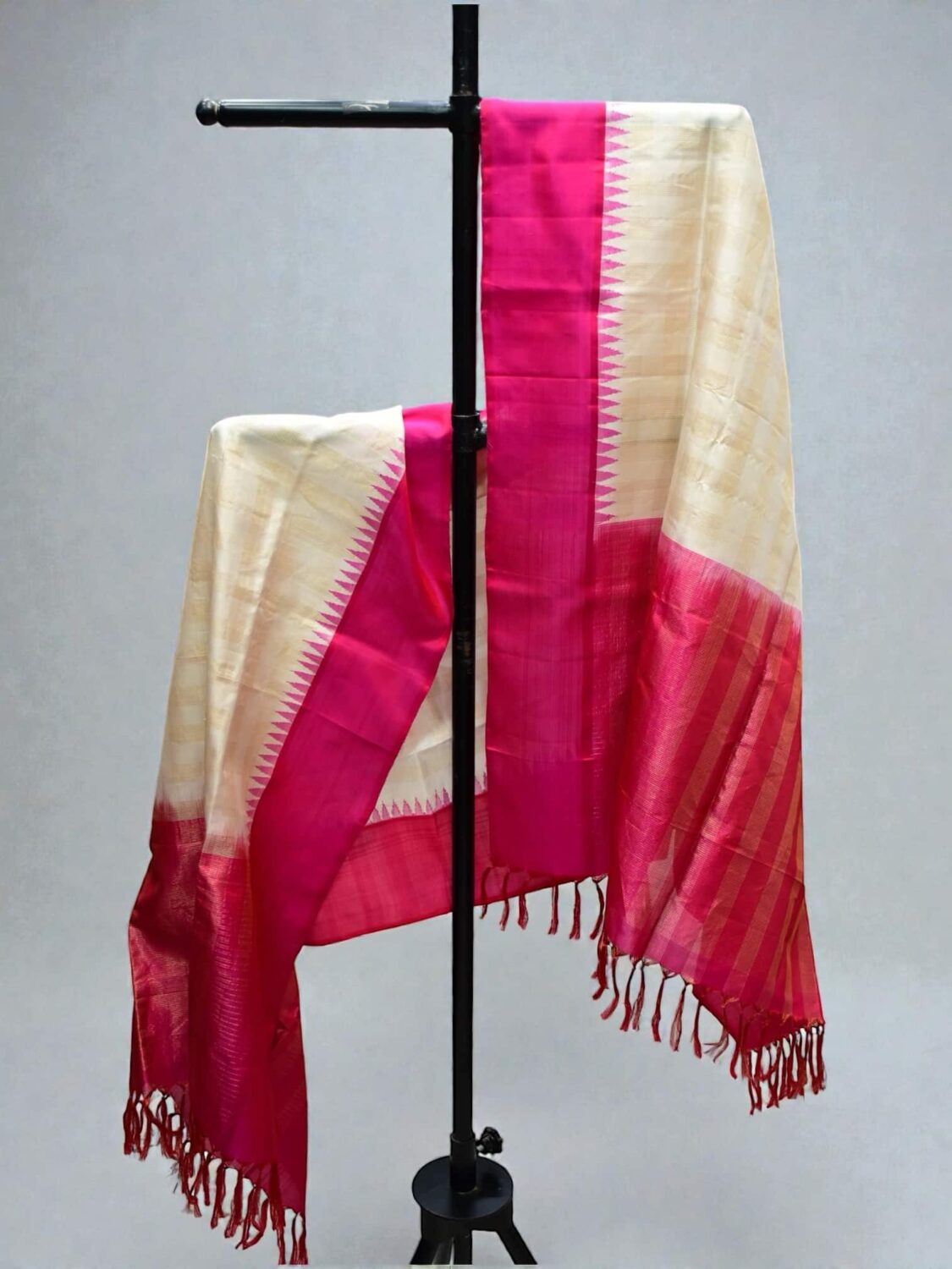 Cream pure gadwal dupatta