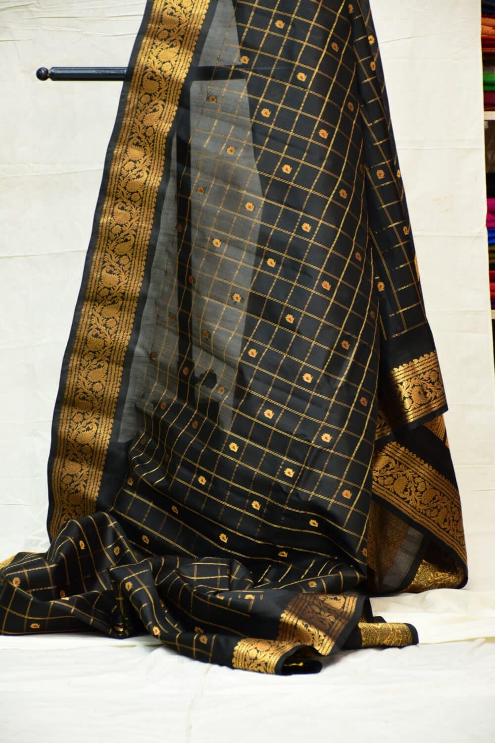 Black pure silk gadwal