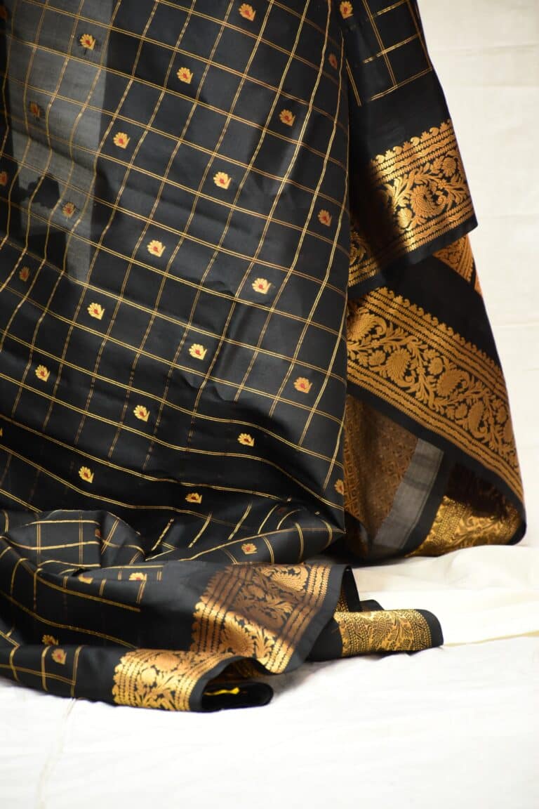 Black pure silk gadwal - view 3
