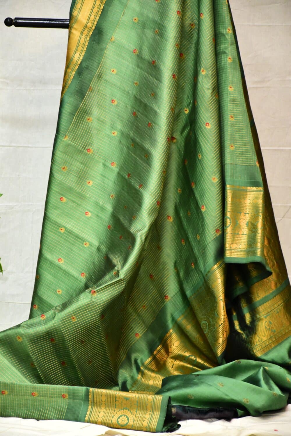 Green Gadwal jari checks pure silk