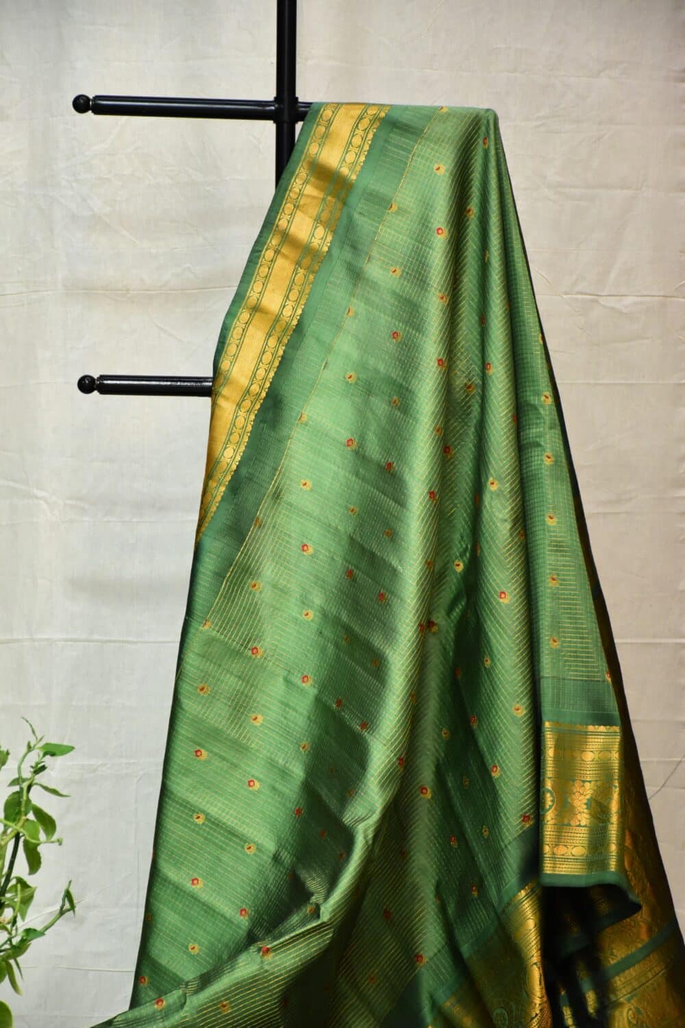 Green Gadwal jari checks pure silk