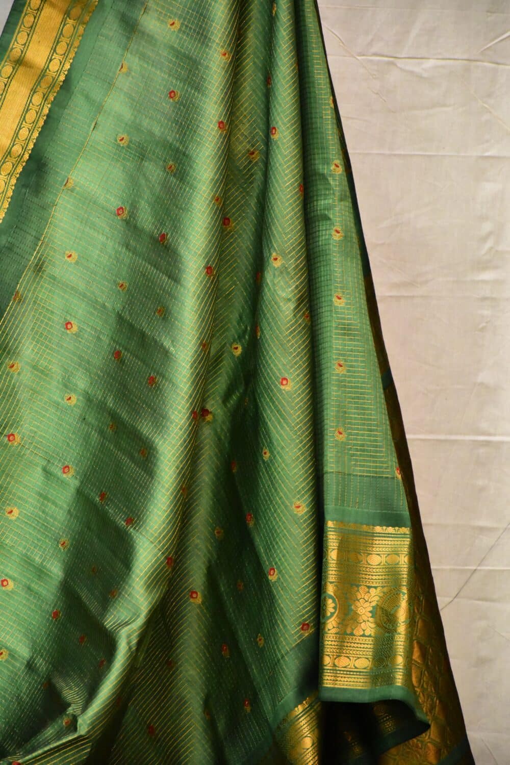 Green Gadwal jari checks pure silk