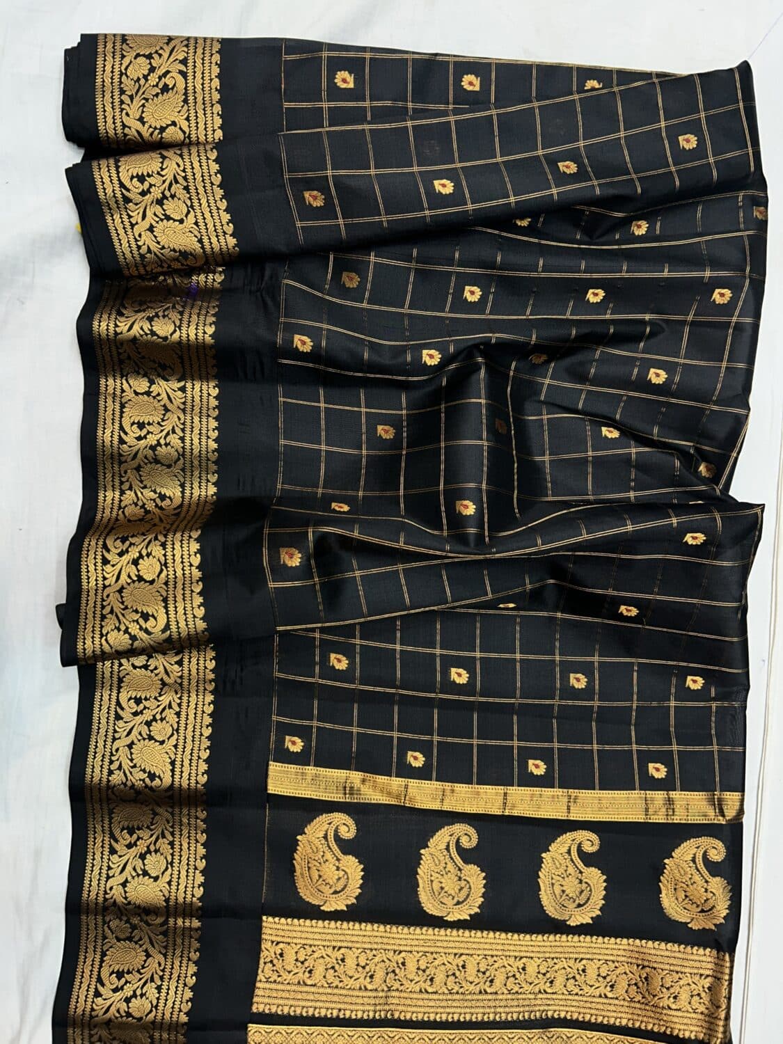 Black pure silk gadwal