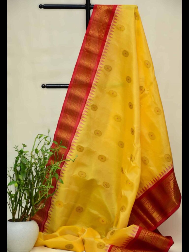 Creamish Yellow Silk Gadwal Saree - view 2