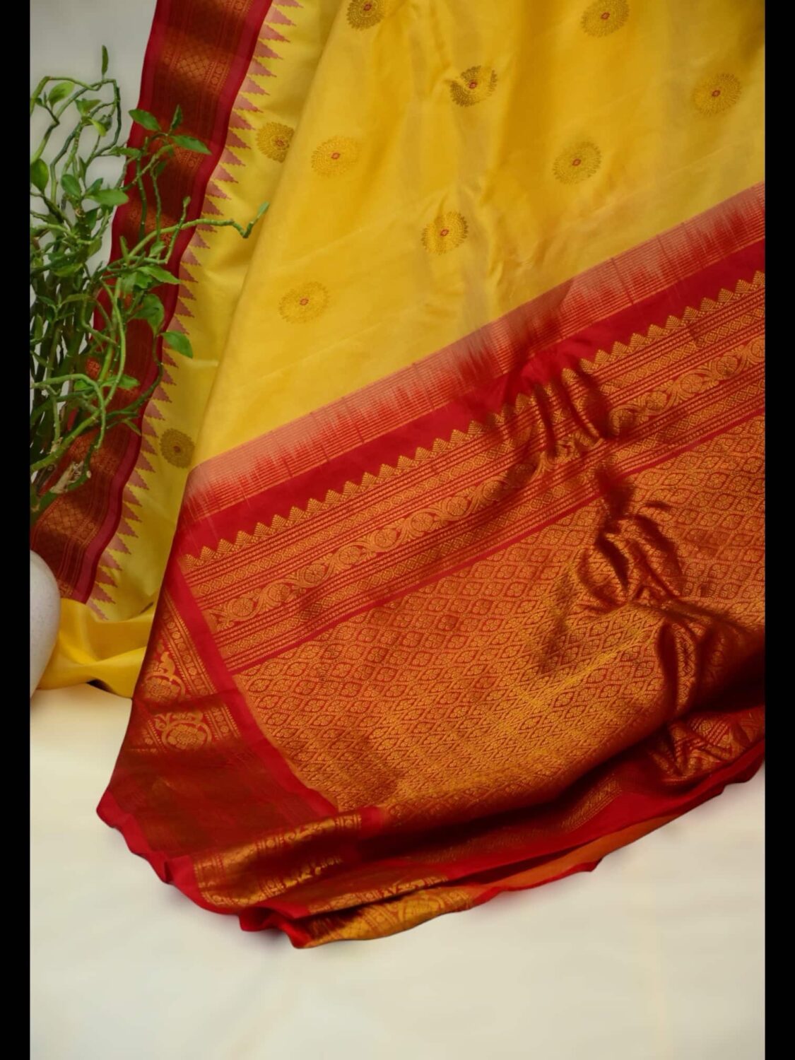 Creamish Yellow Silk Gadwal Saree | Pinoish Red Pallu & Meena Butta Work