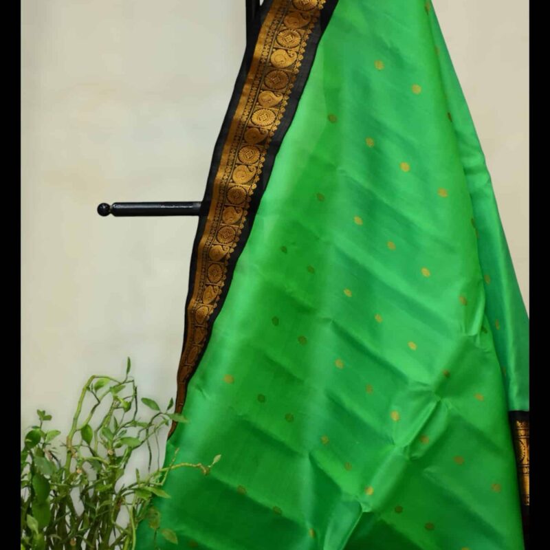 Parrot Green Pure Silk Saree - view 6