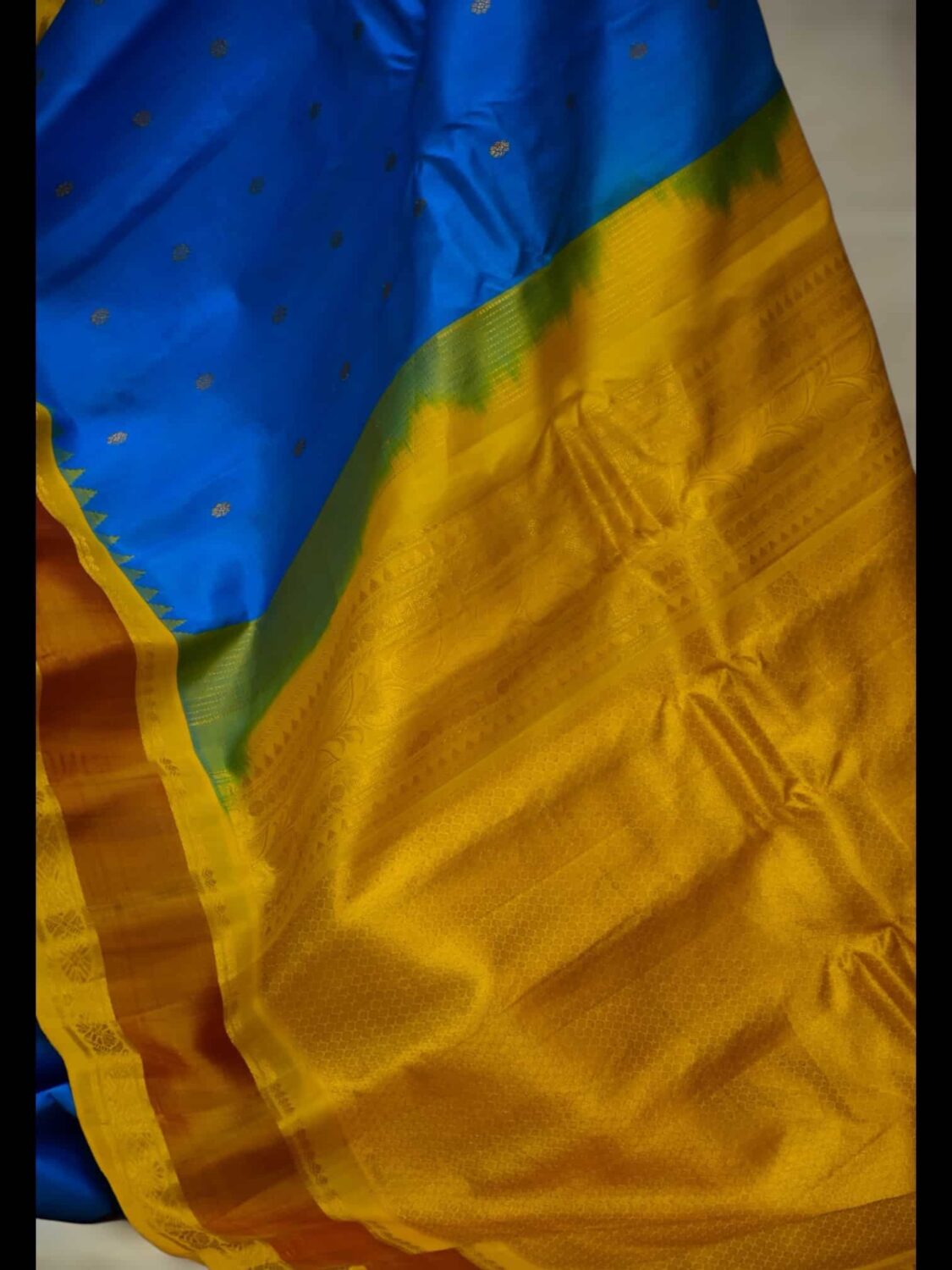 Sky Blue Gadwal Silk Saree | Yellow Pallu & Kuttu Border