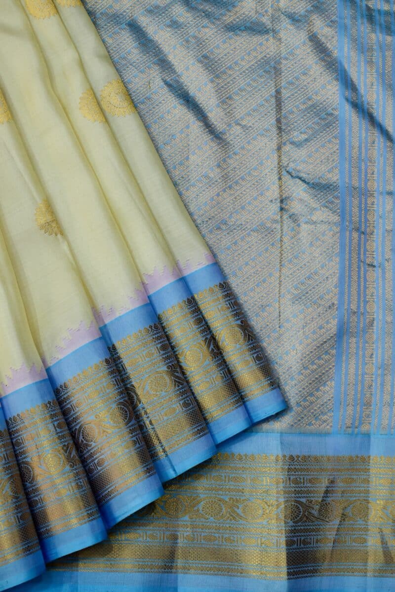 Cream Sky Blue Handloom Pure Silk Gadwal Saree
