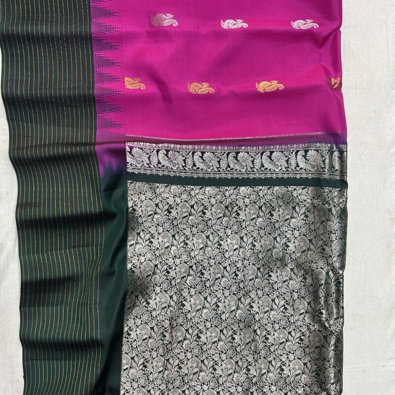 Magenta Dark Green Pure Silk Gadwal Saree - view 2
