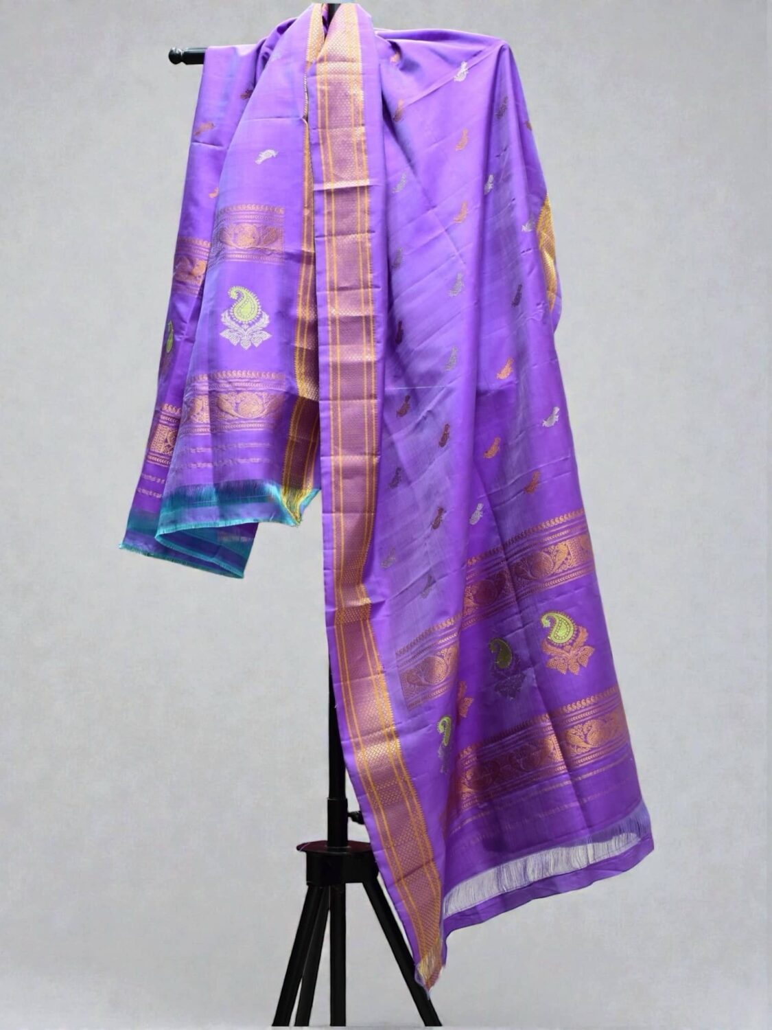 Lavender Pure Silk Handloom Dupatta | Golden Zari & Meenakari Pallu