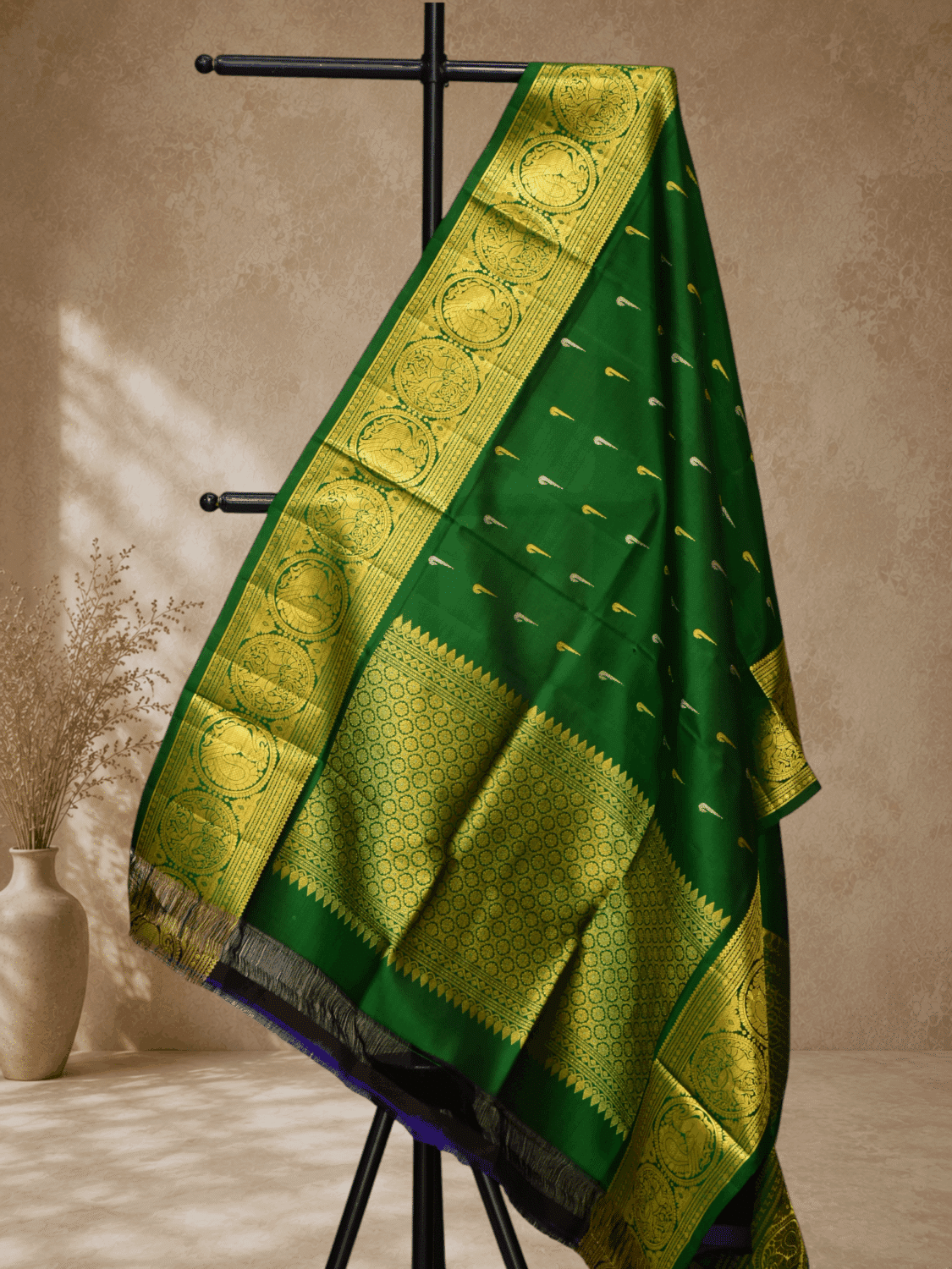 Bottle Green Handloom Pure Silk Gadwal Dupatta