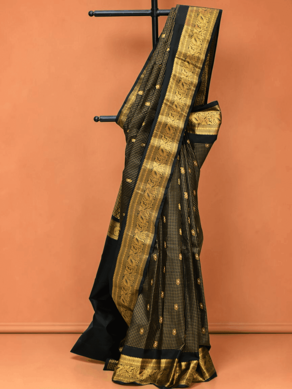 Black Pure Gadwal Silk Tissue Saree