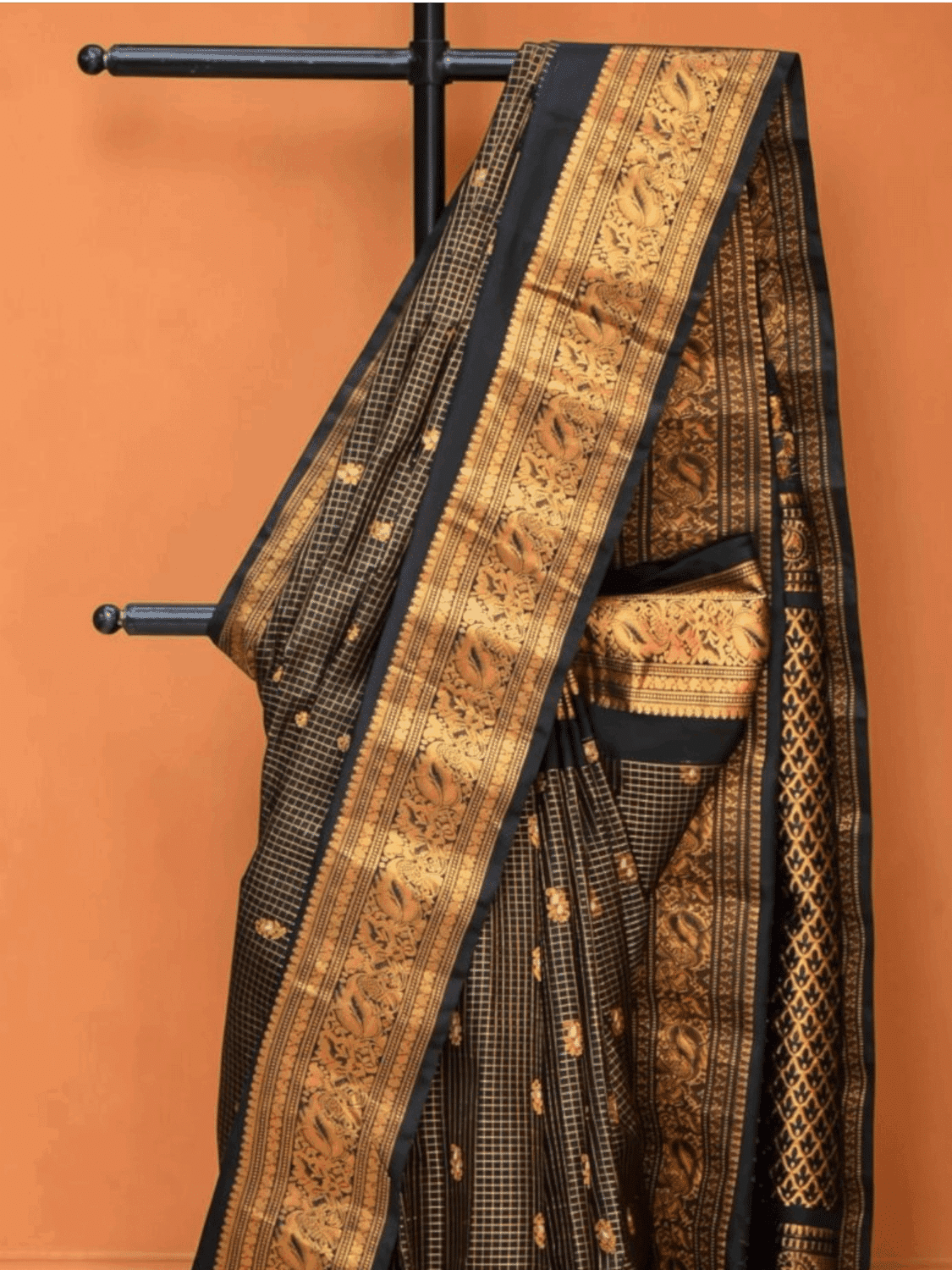 Black Pure Gadwal Silk Tissue Saree