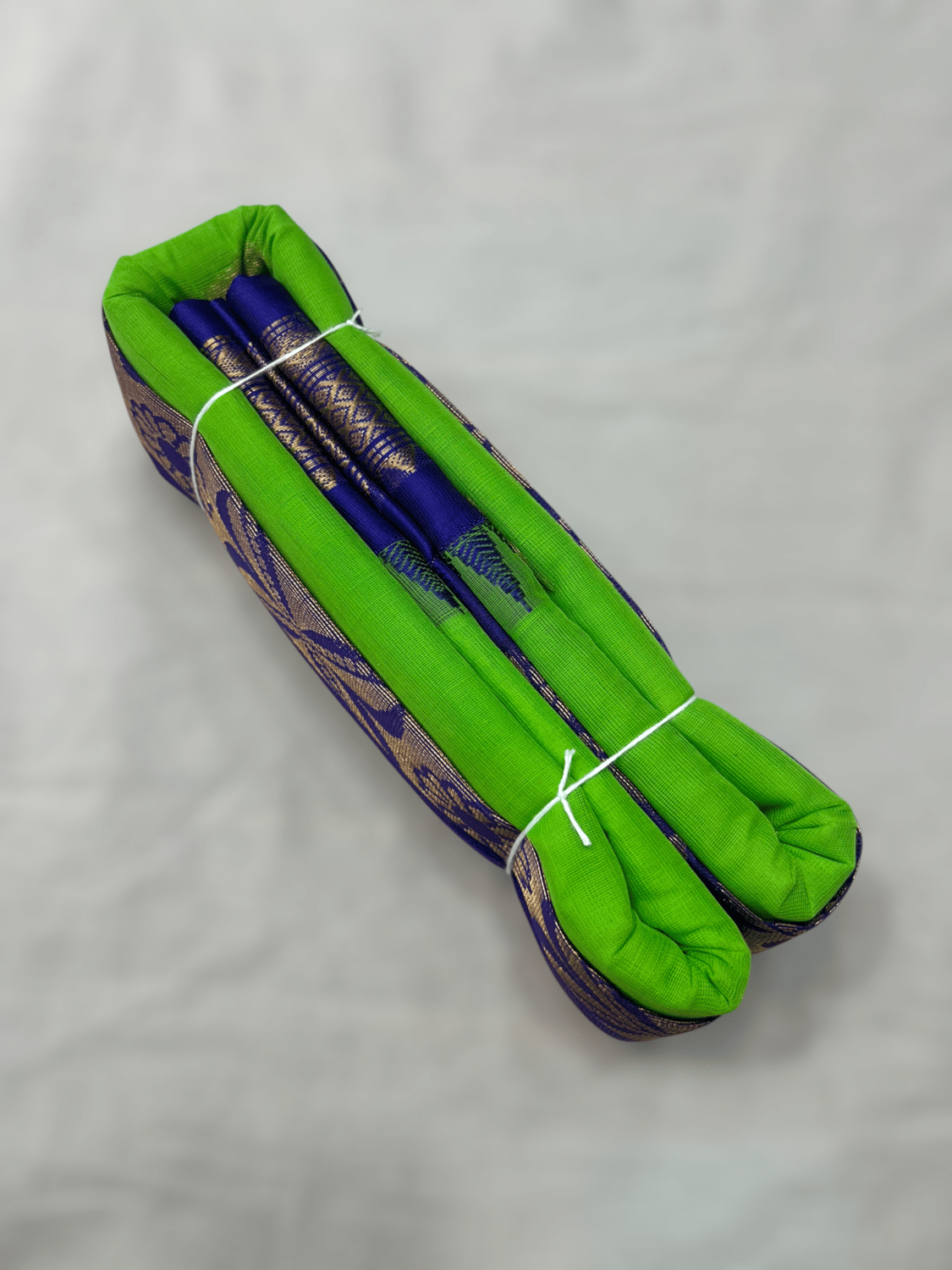 Parrot Green Original Cotton Gadwal Saree with Royal Blue Temple Kuttu Border & Zari Butta
