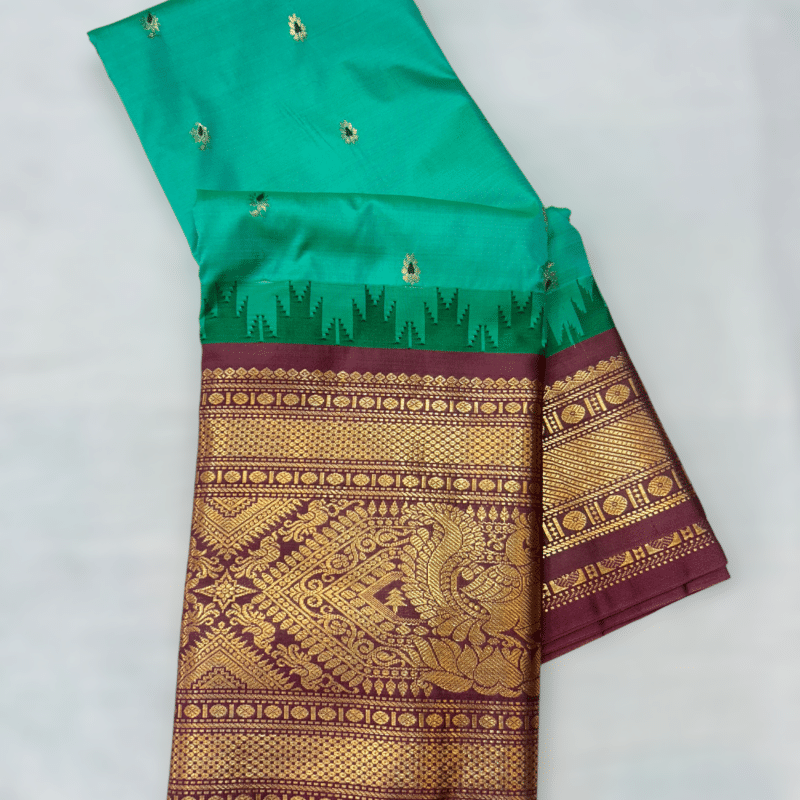Sea Green Semi Gadwal Saree with Maroon Temple Kuttu Border - close-up detail
