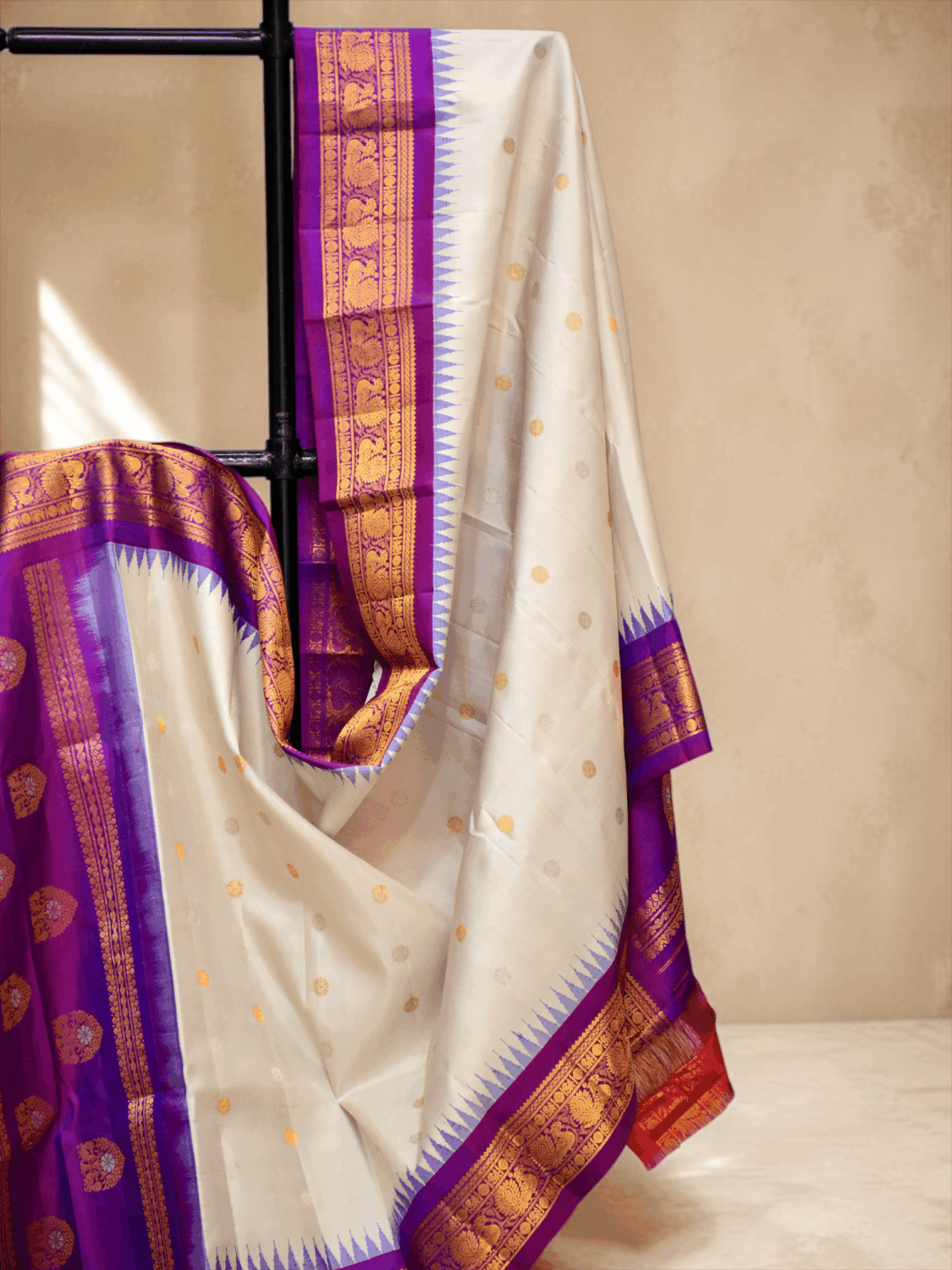 Off White & Purple Pure Handloom Gadwal Silk Dupatta with Kuttu Border | Traditional
