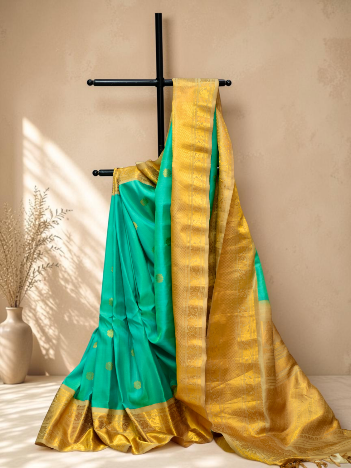 Sea Green Gold Pure Gadwal Pattu Saree