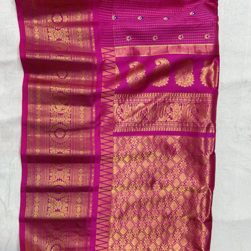 Magenta Pink Pure Silk Gadwal Saree - view 2