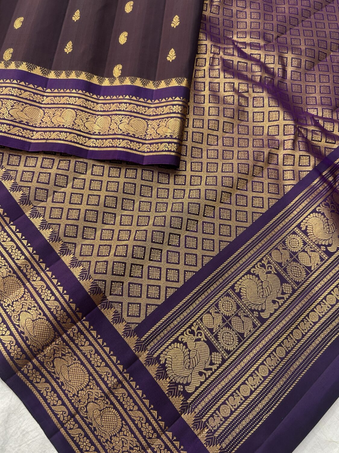 Wine Purple Vintage Pure Handloom Silk Gadwal Saree