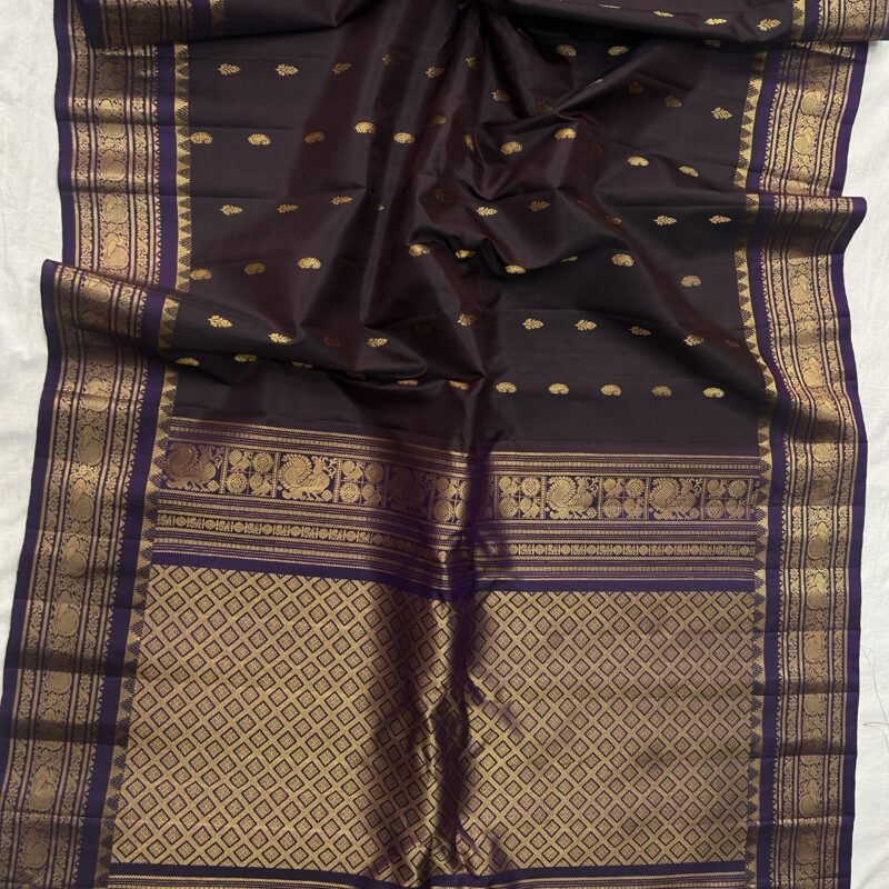 Wine Purple Vintage Pure Handloom Silk Gadwal Saree - view 5