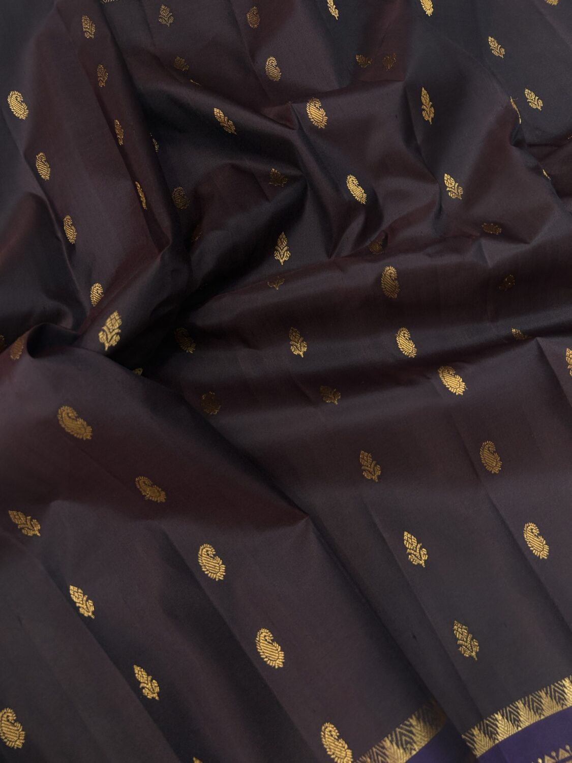Wine Purple Vintage Pure Handloom Silk Gadwal Saree
