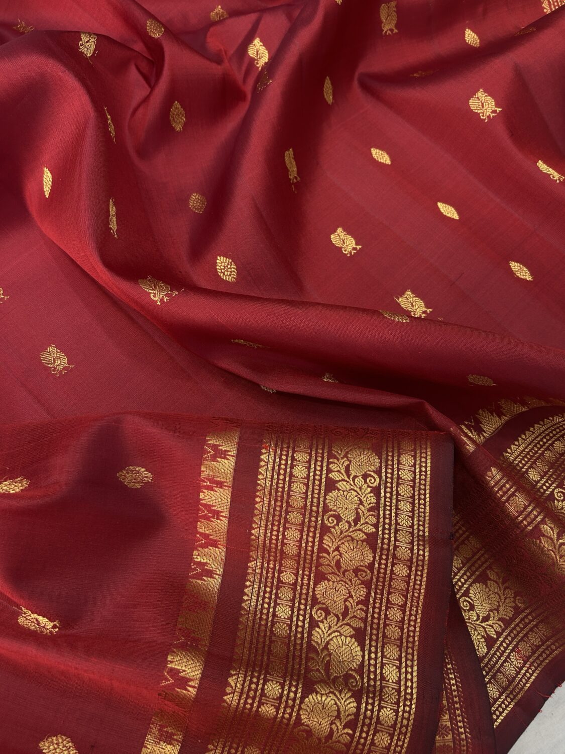 Maroon Vintage Pure Handloom Silk Gadwal Saree