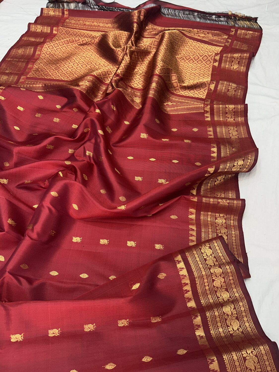 Maroon Vintage Pure Handloom Silk Gadwal Saree