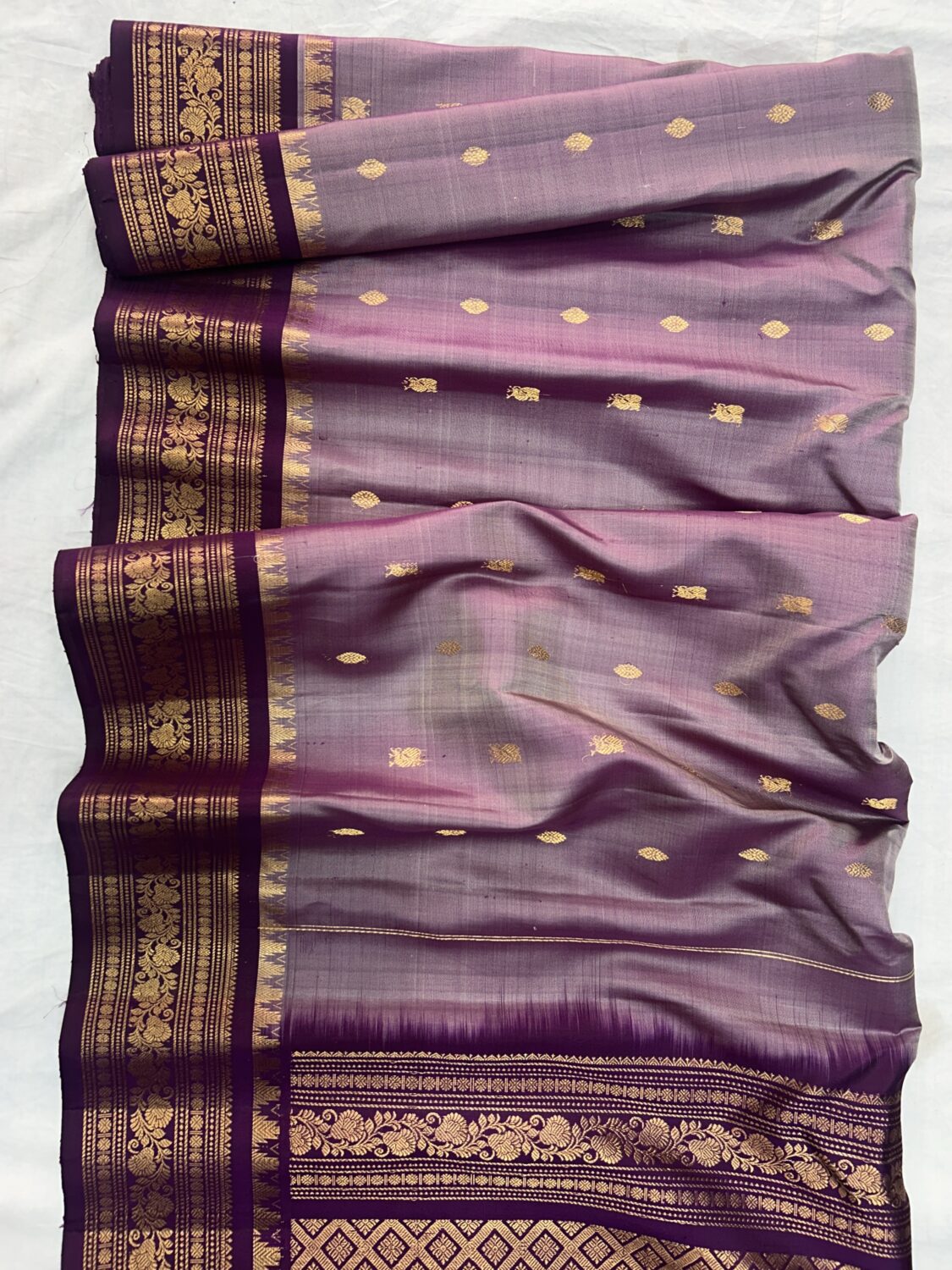 Lavender & Wine Dual Shade Pure Handloom Silk Gadwal Saree