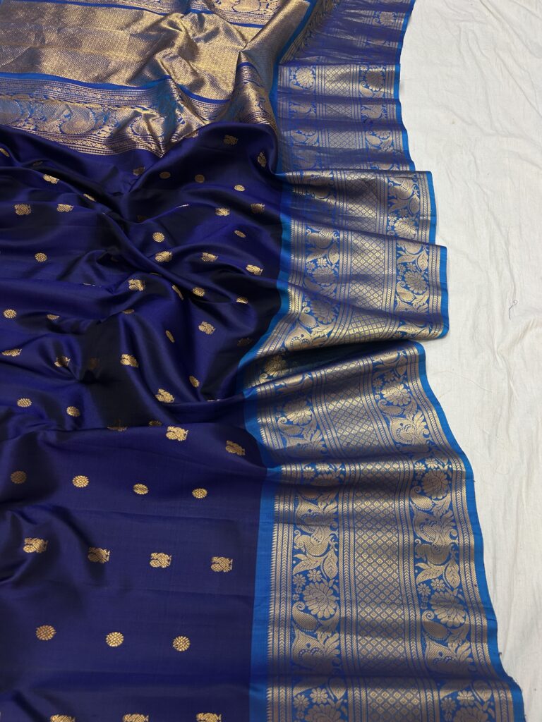 Navy Blue & Peacock Blue Handloom Pure Silk Gadwal Saree - view 2