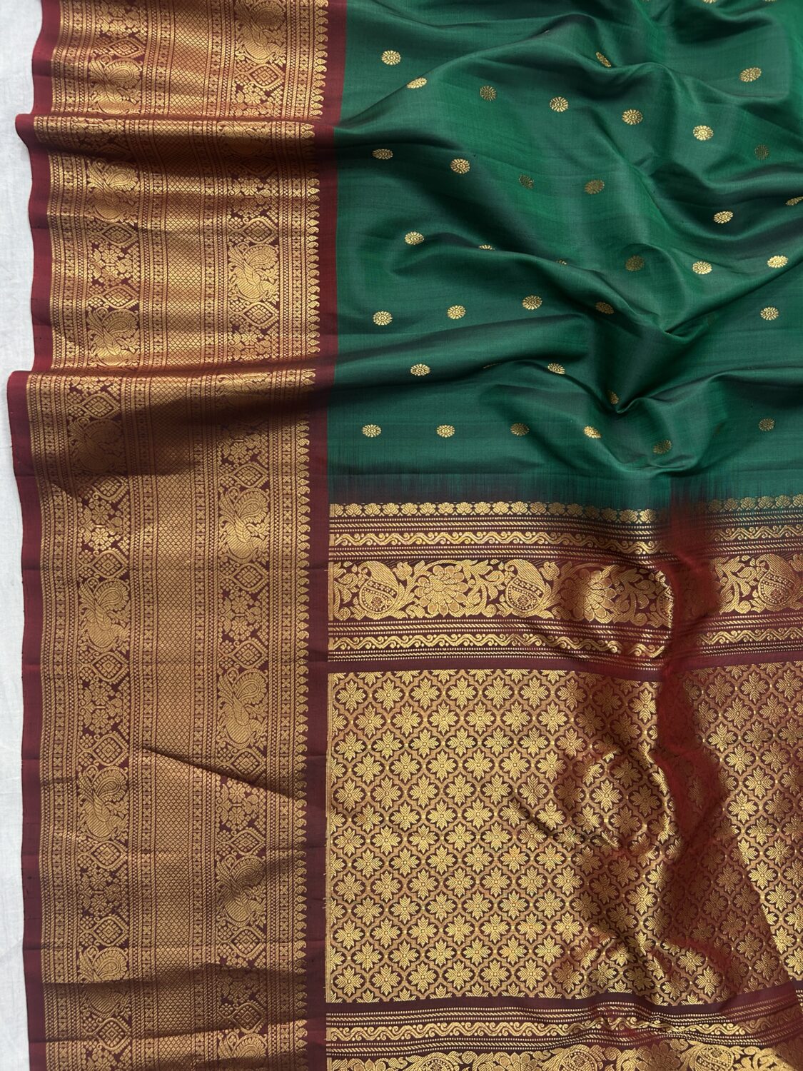 Bottle Green Maroon Pure Gadwal Handloom Silk Saree