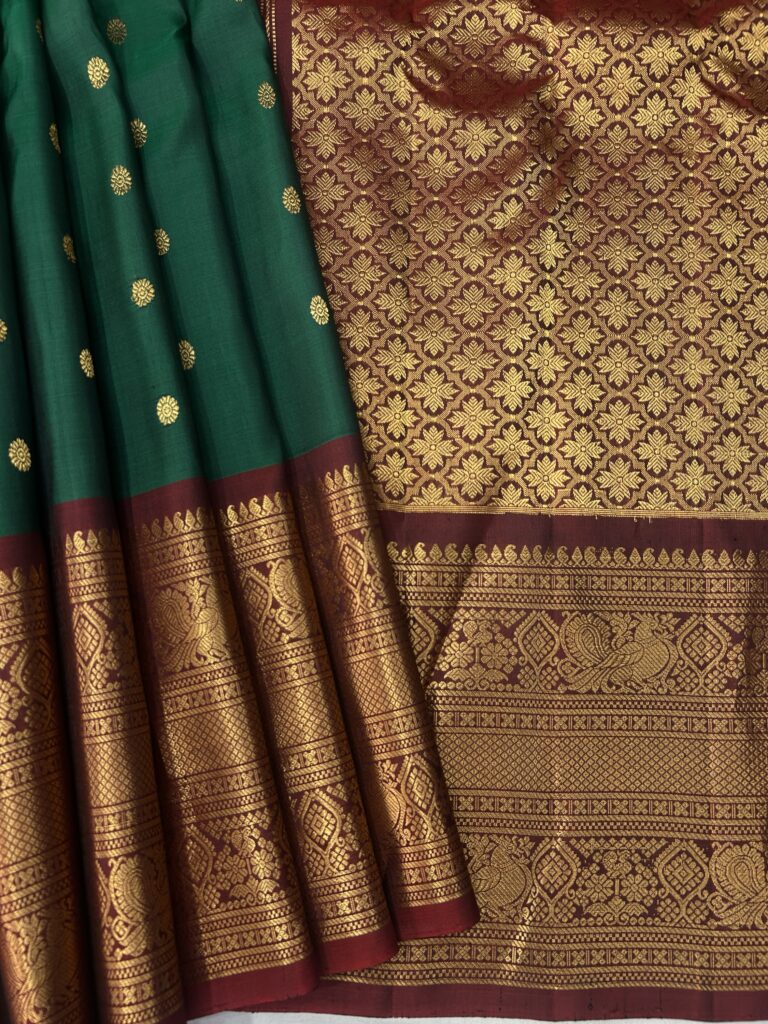 Bottle Green Maroon Contrast Pure Gadwal Handloom Silk Saree