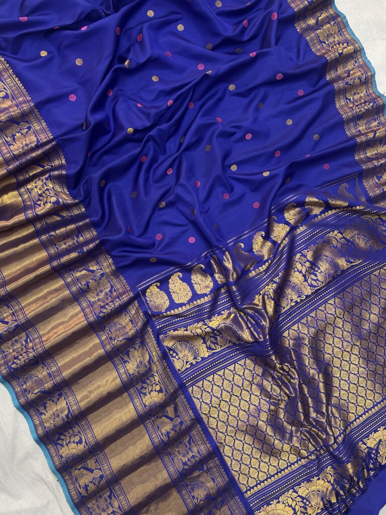 Royal Blue Pure Gadwal Handloom Silk Saree - view 2