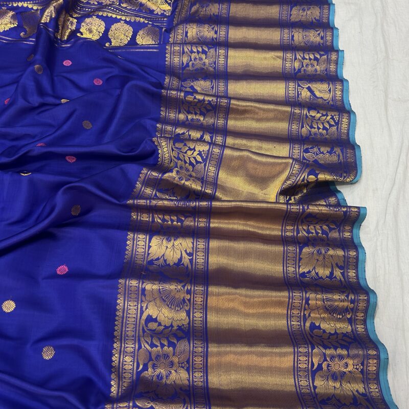 Royal Blue Pure Gadwal Handloom Silk Saree - view 4