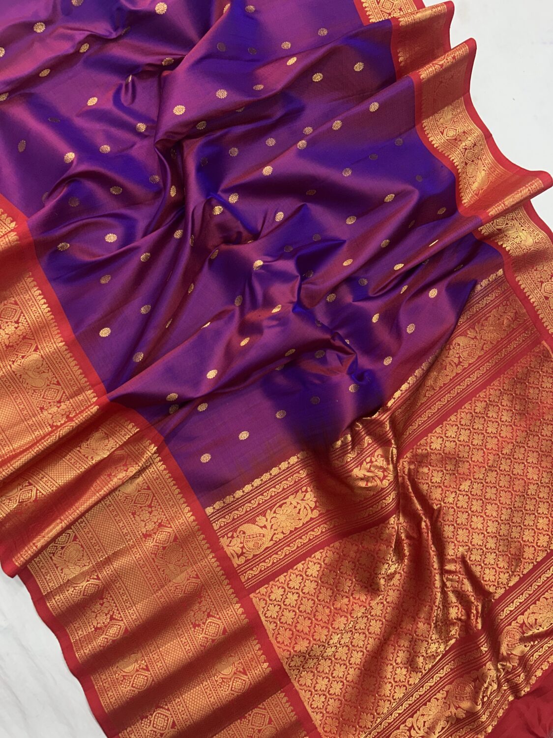 Purple Red Contrast Pure Gadwal Handloom Silk Saree