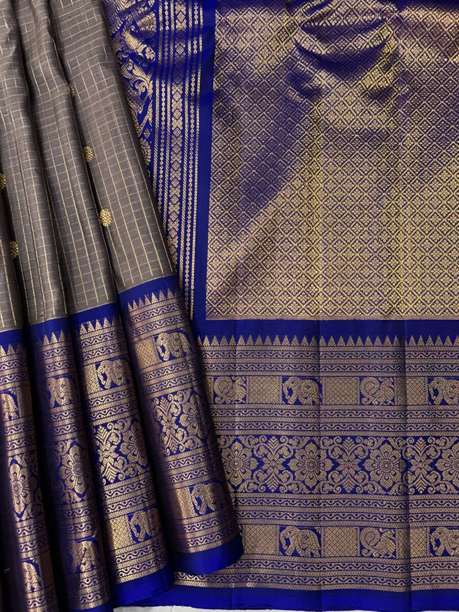 Grey Royal Blue Contrast Pure Gadwal Handloom Silk Saree